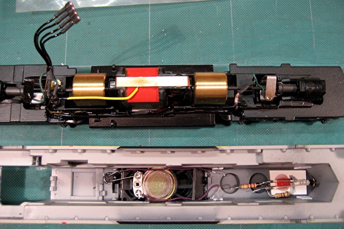 Athearn SD40-2 sound 10